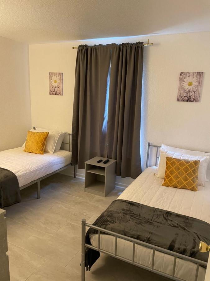 Serene Family Friendly Townhouse In The Wonderful Regal Palms 대번포트 외부 사진