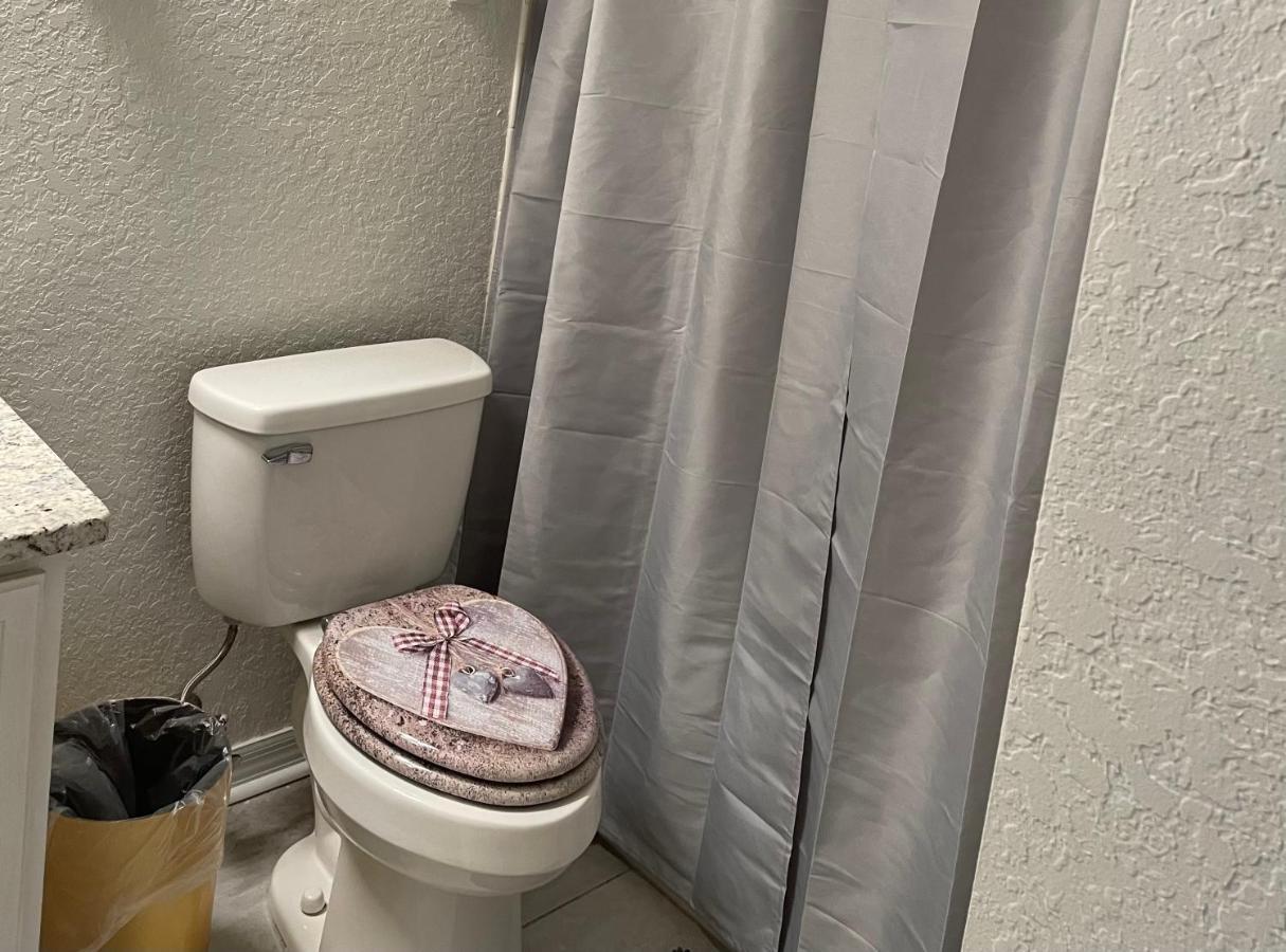 Serene Family Friendly Townhouse In The Wonderful Regal Palms 대번포트 외부 사진