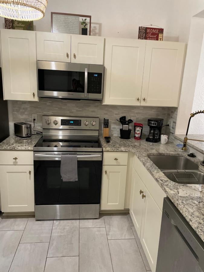 Serene Family Friendly Townhouse In The Wonderful Regal Palms 대번포트 외부 사진